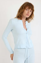 Organic Basics Soft Knit Slim Cardigan light blue van o.a. bio katoen voor dames | Sophie Stone