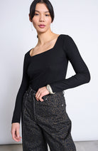 JAN 'N JUNE Fria top zwart van 96% lyocell TENCEL vrouw | Sophie Stone
