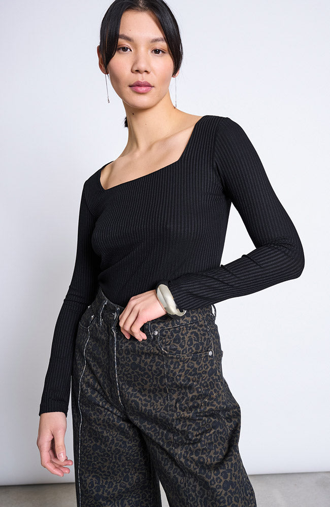 JAN 'N JUNE Fria top zwart van 96% lyocell TENCEL vrouw | Sophie Stone