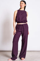 JAN–JUNE Fun cherry-colored lacquered linen pants for women | Sophie Stone 