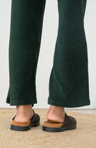 TWOTHIRDS Abruka broek dark green van o.a. 76% bio katoen dames | Sophie Stone