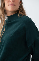TWOTHIRDS Binz velvet sweater 
green 100% biologisch katoen dames | Sophie Stone