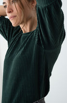 TWOTHIRDS Horst velvet shirt dark green van o.a. 76% bio katoen vrouw | Sophie Stone