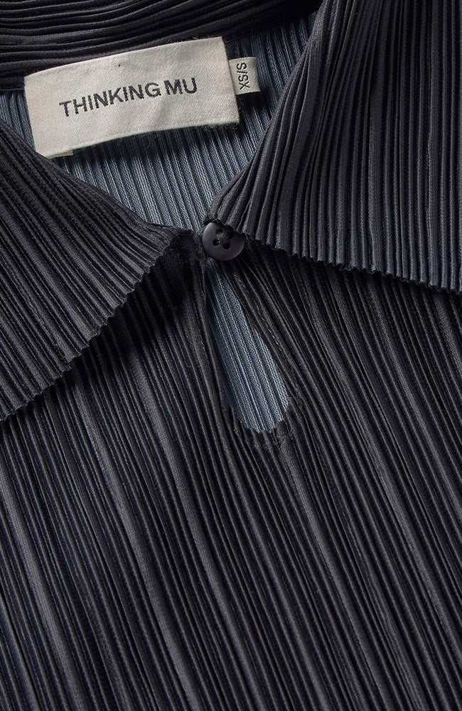 Thinking MU Crinkle Agostina top blauw van 100% gerecycled plastic dames | Sophie Stone