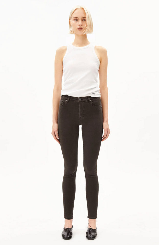 ARMEDANGELS Tillaa skinny jeans claystone van bio katoen dames | Sophie Stone
