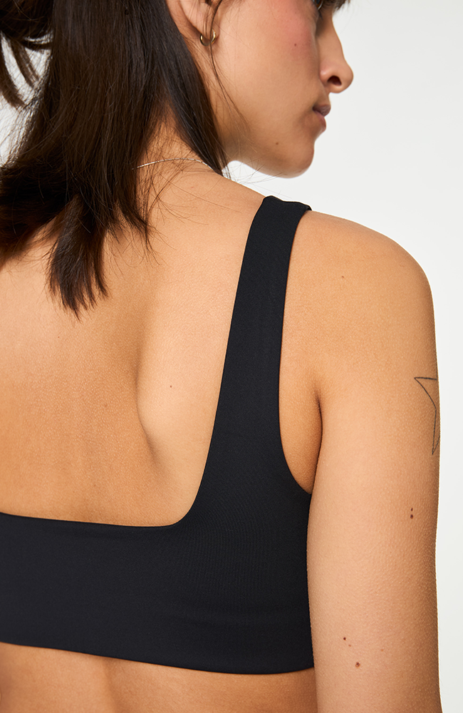 Girlfriend Collective Tommy sports bra black RPET ladies | Sophie Stone