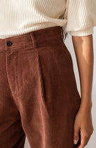 TWOTHIRDS Haruku corduroy broek cappuccino 100% bio katoen dames | Sophie Stone