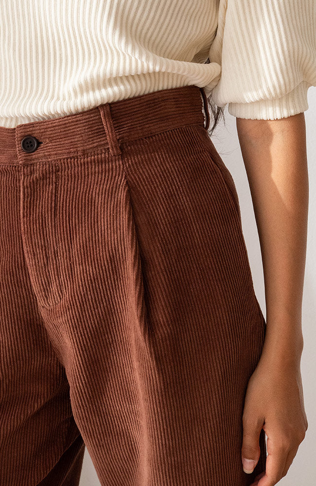 TWOTHIRDS Haruku corduroy broek cappuccino 100% bio katoen dames | Sophie Stone