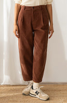 TWOTHIRDS Haruku corduroy broek cappuccino 100% bio katoen dames | Sophie Stone
