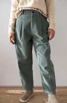 TWOTHIRDS Haruku corduroy broek green 100% bio katoen dames | Sophie Stone