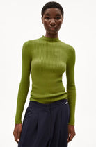 ARMEDANGELS Alaania turtleneck dark moss van bio katoen | Sophie Stone