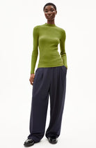 ARMEDANGELS Alaania turtleneck dark moss | Sophie Stone