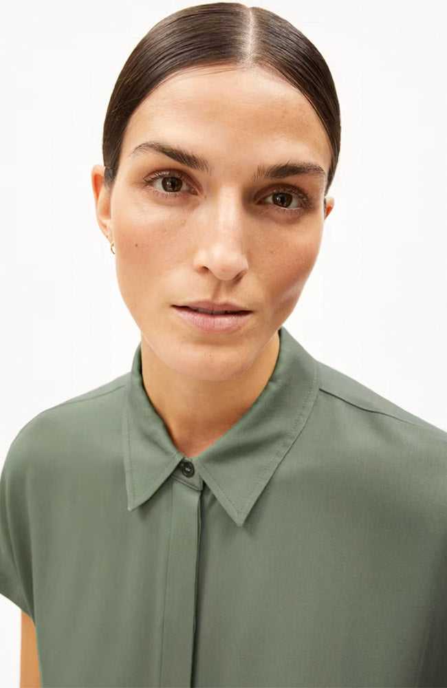 ARMEDANGELS Larisaana blouse grey green 100% duurzame viscose | Sophie Stone