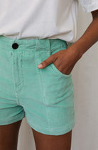 TWOTHIRDS Kakadu-Rippshorts mint leaf aus Bio-Baumwolle | Sophie Stone