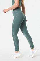 Girlfriend collective compressive high-rise legging hunter RPET dames | Sophie Stone