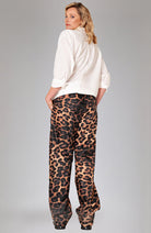 Rainkiss Dark Leopard bruin regenbroek van 100% gerecycled PET (GRS) uniseks | Sophie Stone