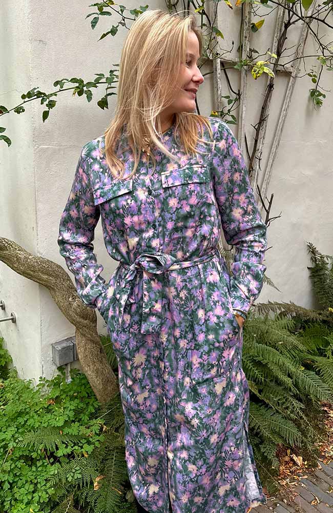 Dedicated Falsterbo dress blurred flowers Tencel | Sophie Stone 