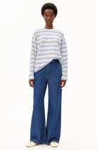 ARMEDANGELS Frankaa bold sweater soft blue bio katoen dames | Sophie Stone