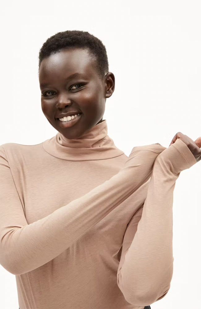 ARMEDANGELS Graziliaa turtleneck cinnamon in sustainable organic cotton ladies | Sophie Stone