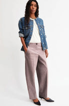 ARMEDANGELS Barrel broek rood beige van 98% bio katoen dames | Sophie Stone
