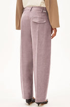 ARMEDANGELS Barrel broek red oat van 98% biologisch katoen dames | Sophie Stone