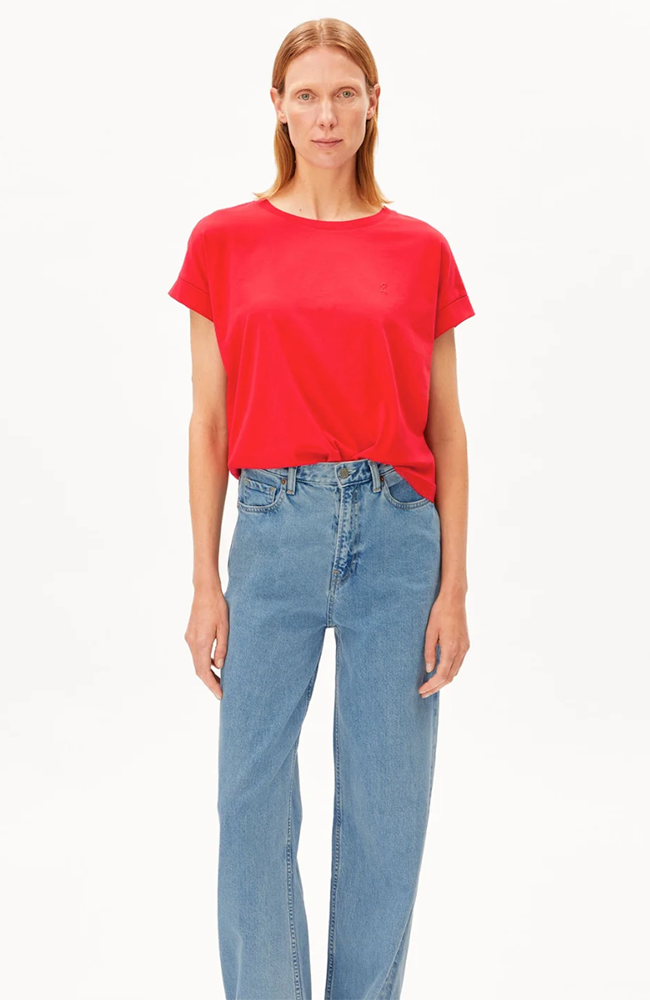 ARMEDANGELS Idaara T-shirt in mars red, made from organic cotton for women | Sophie Stone