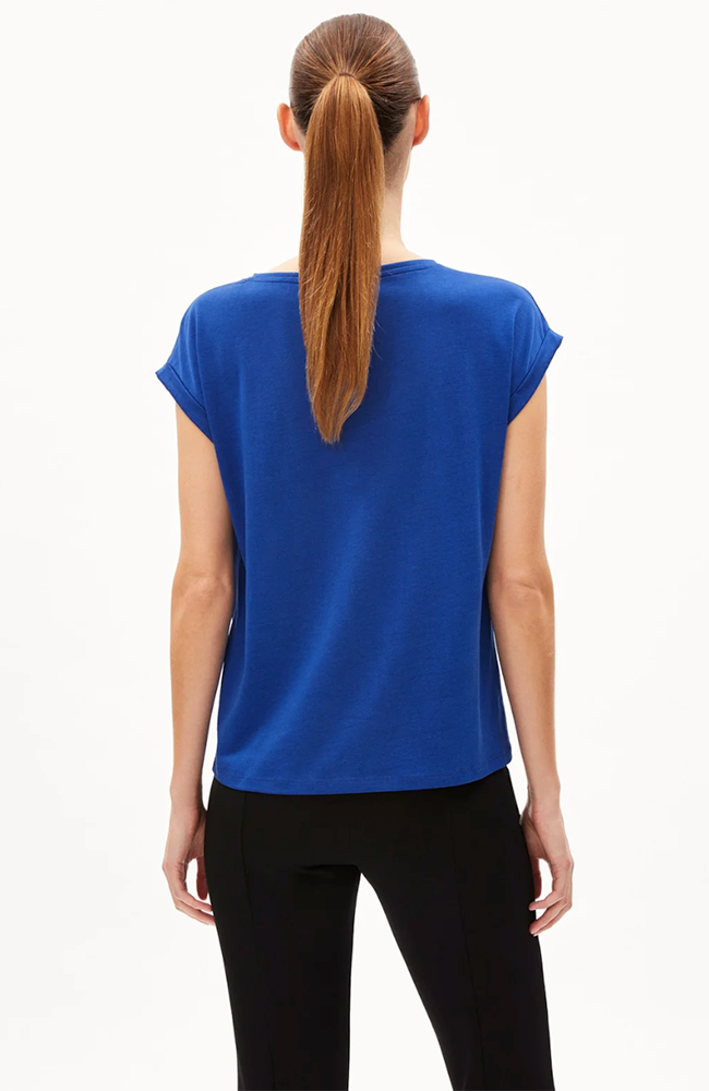 ARMEDANGELS Jilaana T-shirt dynamo blue made from TENCEL lyocell women | Sophie Stone