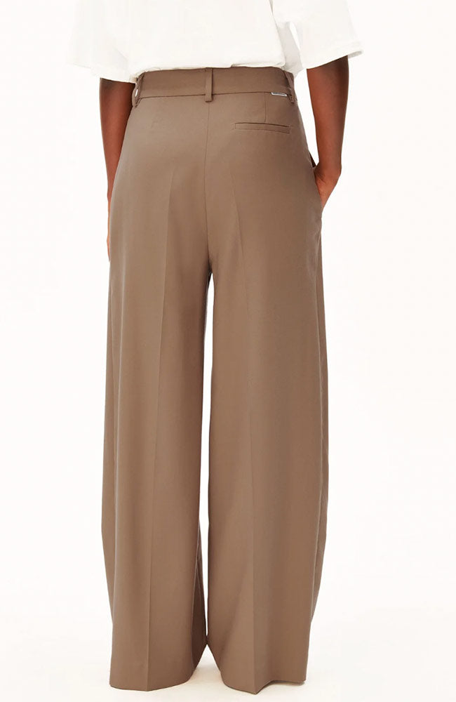 ARMEDANGELS Kaayua broek amberwood van TENCEL voor dames | Sophie Stone