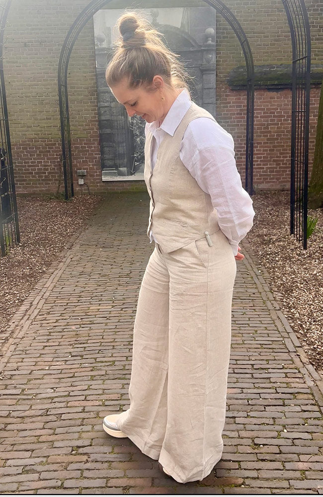 Kings of Indigo Lilian pants in beige, made from 100% linen for women | Sophie Stone