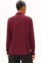 ARMEDANGELS Larisaana longsleeve blouse velvet red van Ecovero dames | Sophie Stone