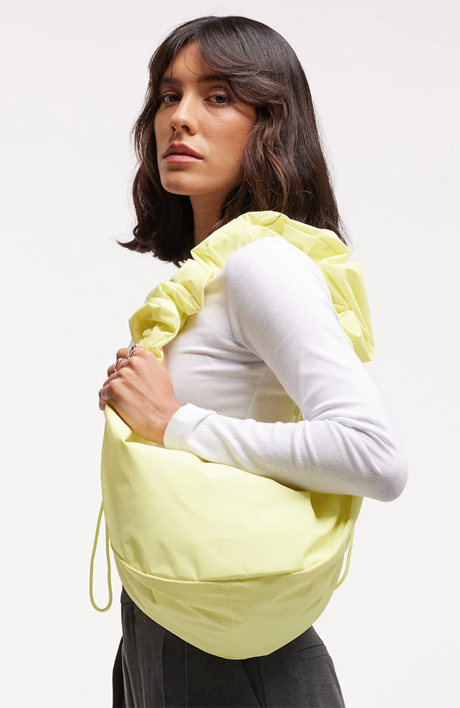 GOT BAG Moon bag ruffle lemon geel gerecycled materiaal unisex | Sophie Stone