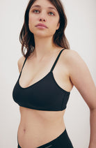 Organic Basics Naked rib bralette zwart van gerecycled nylon dames | Sophie Stone