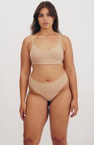 Organic Basics Naked Rib Tanga Haselnuss aus recyceltem Nylon | Sophie Stone