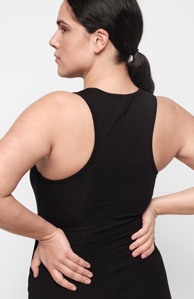 Organic Basics Core Minikleid aus schwarzer Bio-Baumwolle für Damen | Sophie Stone