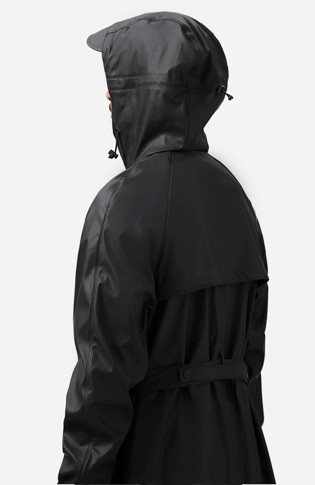 MAIUM Original Saddle zwart regenjas gerecycled polyester vrouw | Sophie Stone 