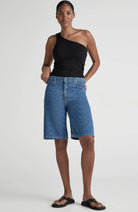 MUD jeans Suzy Mid Short Medium stone van bio & gerecycled katoen dames | Sophie Stone