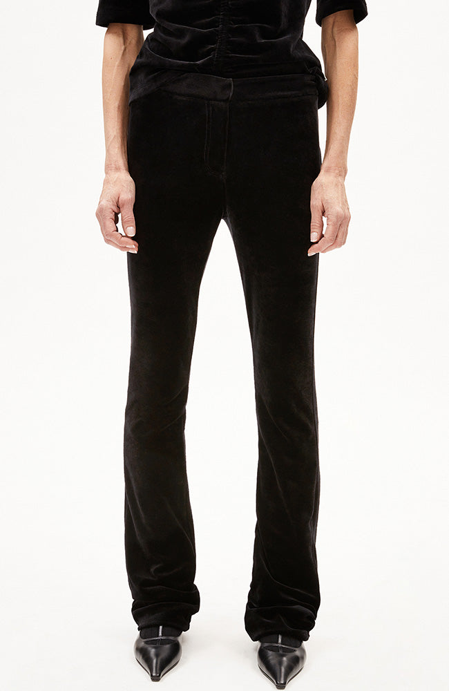 ARMEDANGELS Ronjaal pants in modal and organic cotton in black for women | Sophie Stone