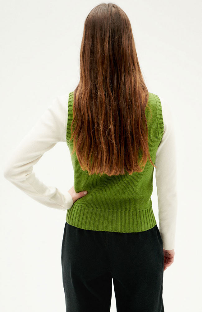Thinking MU Parrot green ginger knitted vest | Sophie Stone
