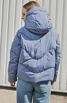 MAZINE Waves quilt short puffer jacket blue by GRS women | Sophie Stone