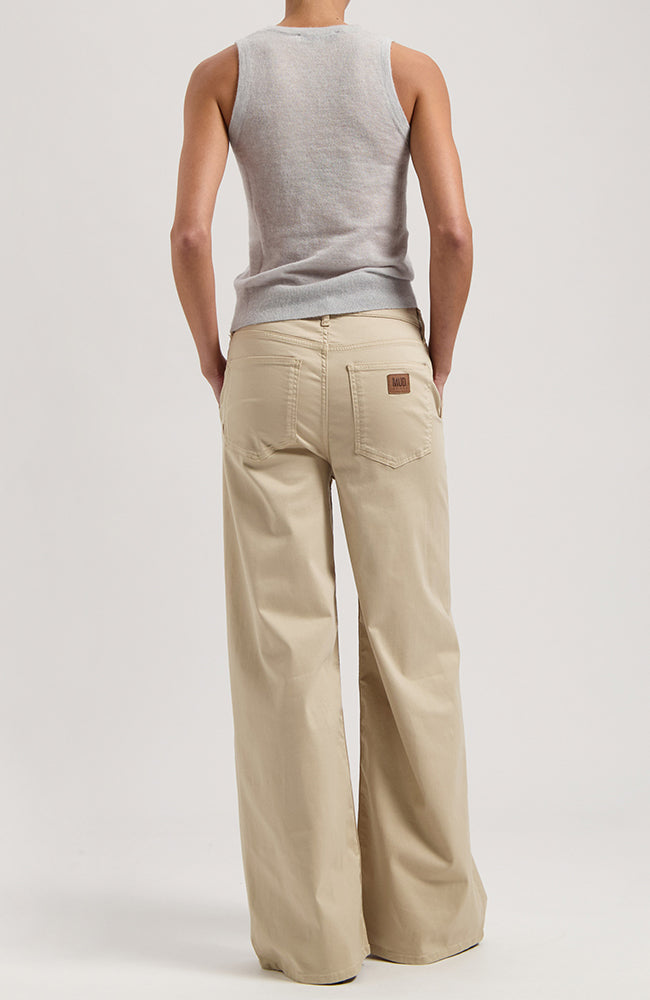 MUD jeans Chelsea Mid Loose chino sand from cotton | Sophie Stone, among others