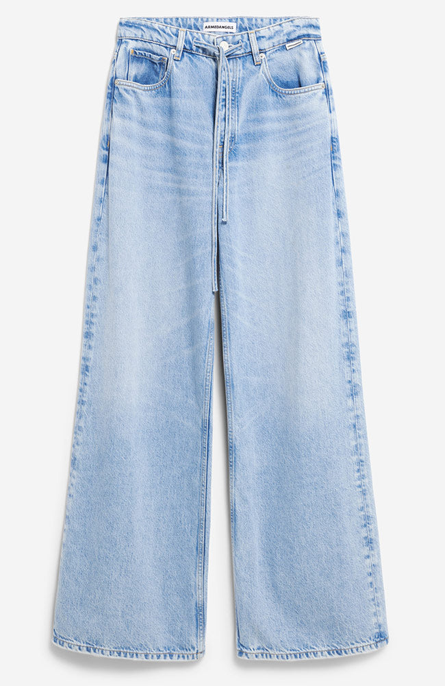 ARMEDANGELS Astraeaas noise jeans made from organic cotton and TENCEL lyocell, among other materials, for women | Sophie Stone