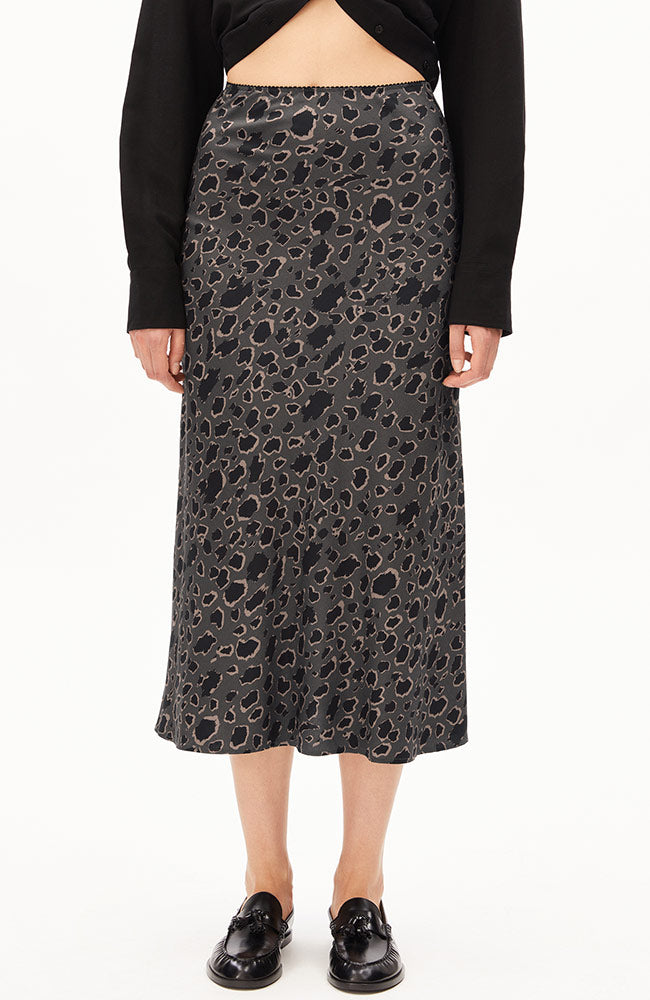 ARMEDANGELS Lenovaa skirt leopard print black Ecovero women's | Sophie Stone