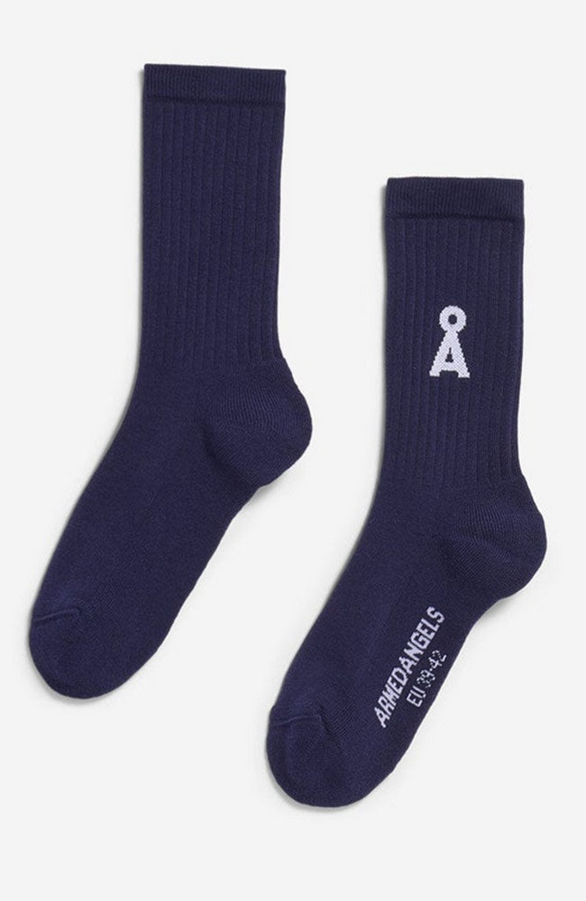 ARMEDANGELS Saamus sportsokken tinted navy bio katoen uniseks | Sophie Stone