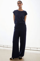 ARMEDANGELS broek Himaari tinted navy van ECOVERO voor dames | Sophie Stone
