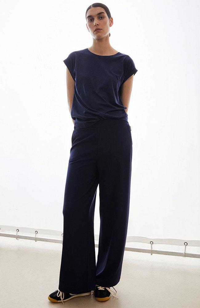 ARMEDANGELS broek Himaari tinted navy van ECOVERO voor dames | Sophie Stone