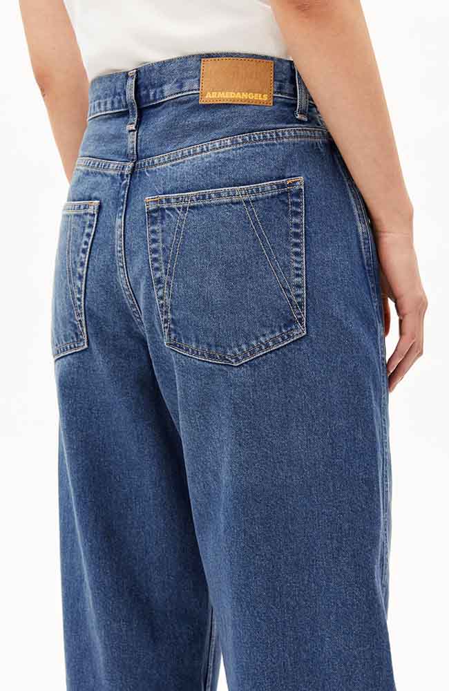 ARMEDANGELS Baarly Barrel-Jeans aus knisternder Baumwolle für Damen | Sophie Stone