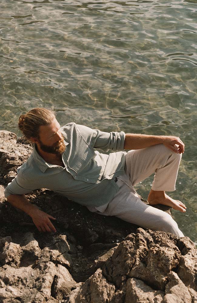 TWOTHIRDS Unyee shirt light green organic cotton men's | Sophie Stone