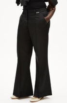 ARMEDANGELS Xenna pants black ladies | Sophie Stone