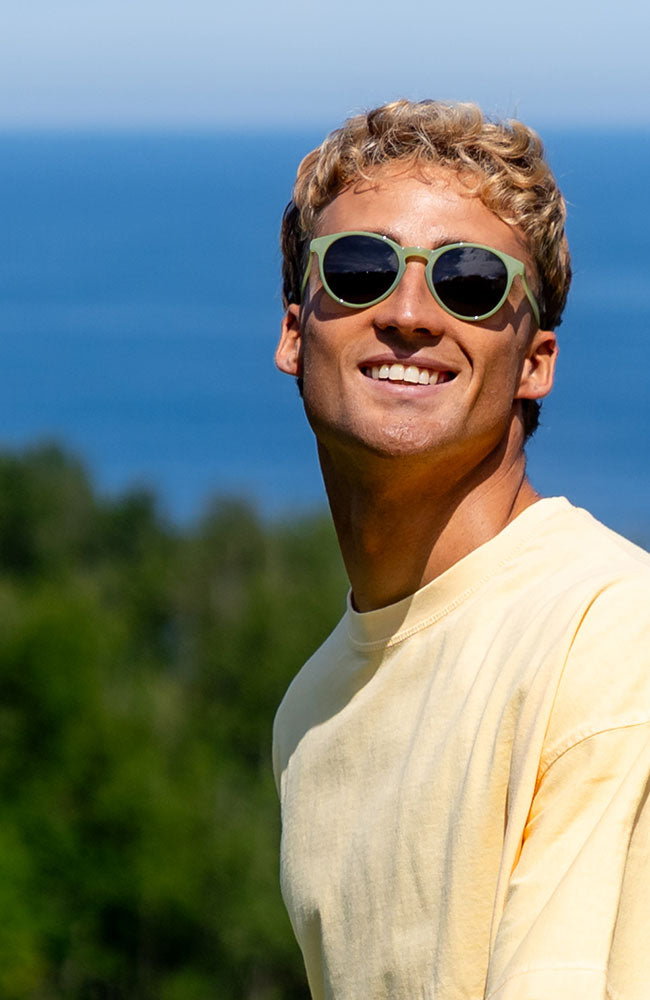 Parafina Sonnenbrille Isla Light Lime recyceltes PET unisex | Sophie Stone