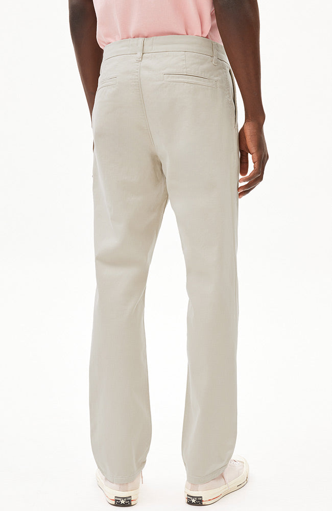 ARMEDANGELS Aaster chino sand stone from organic cotton for men | Sophie Stone